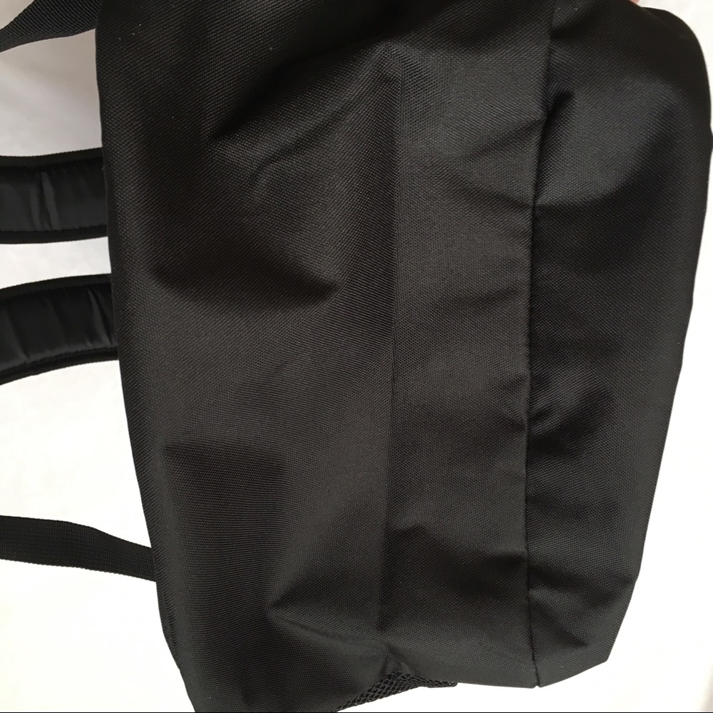 Adidas Striker II Team Backpack New With Tag - Picture 9 of 9